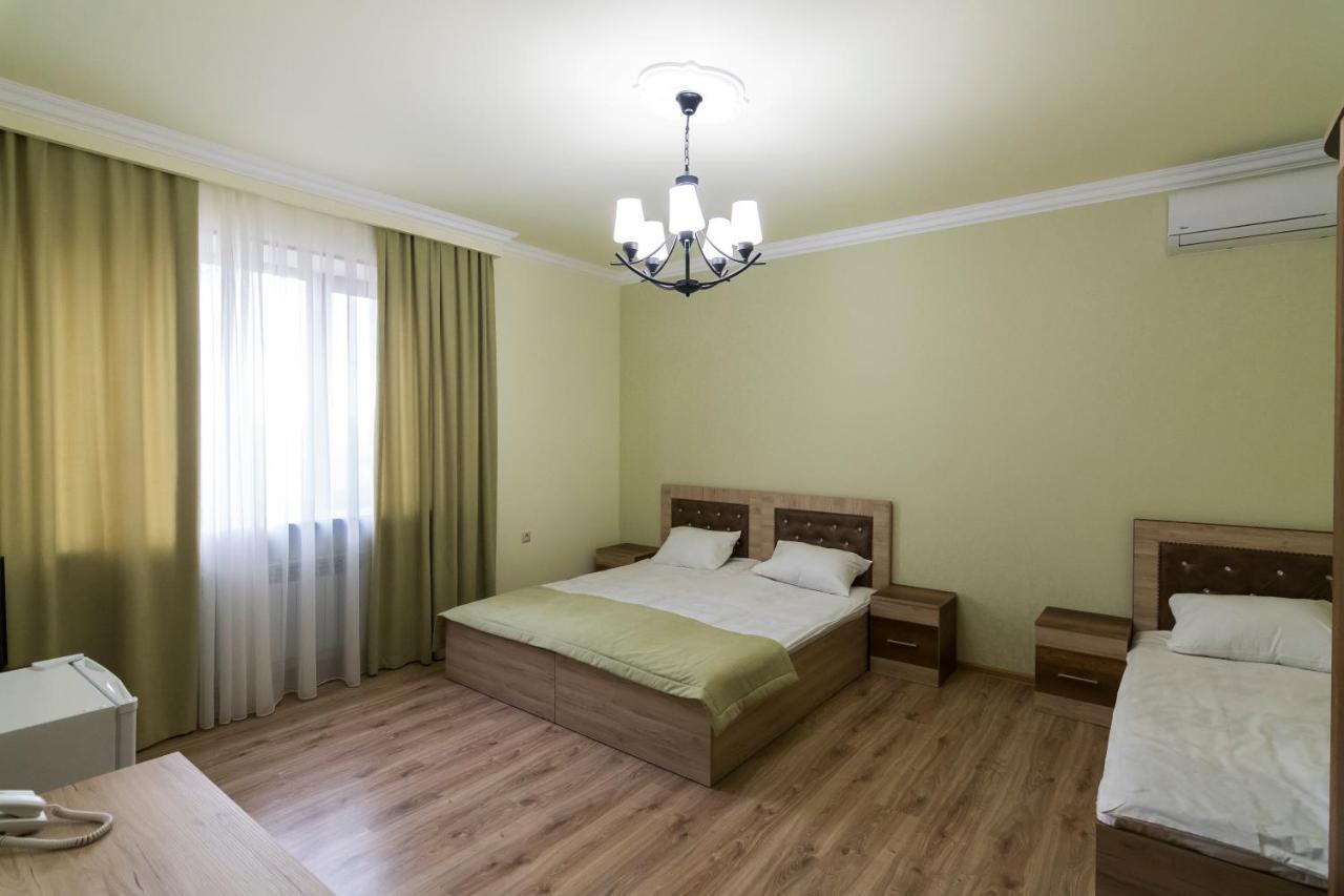 Afa Hotel & Guest House Єреван Екстер'єр фото