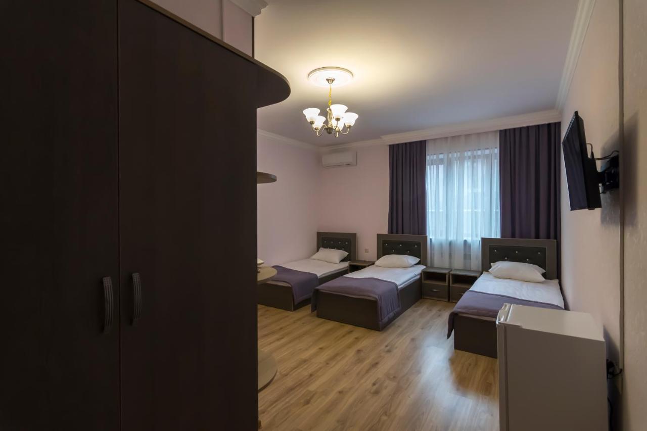 Afa Hotel & Guest House Єреван Екстер'єр фото