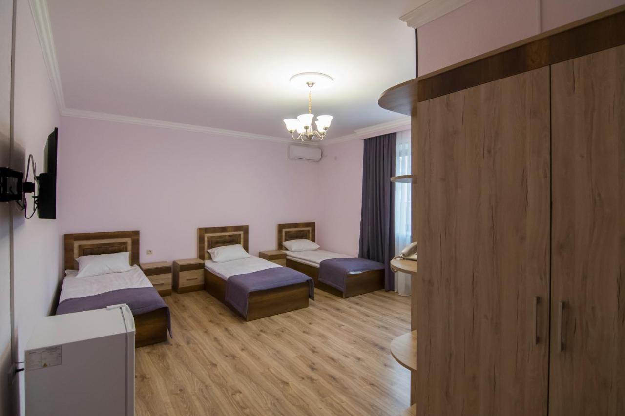 Afa Hotel & Guest House Єреван Екстер'єр фото