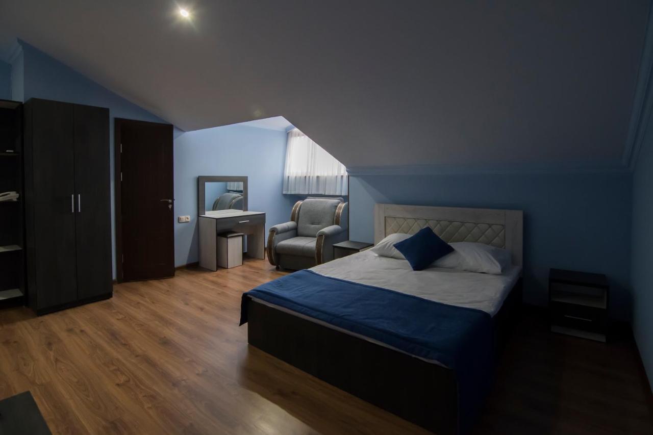 Afa Hotel & Guest House Єреван Екстер'єр фото