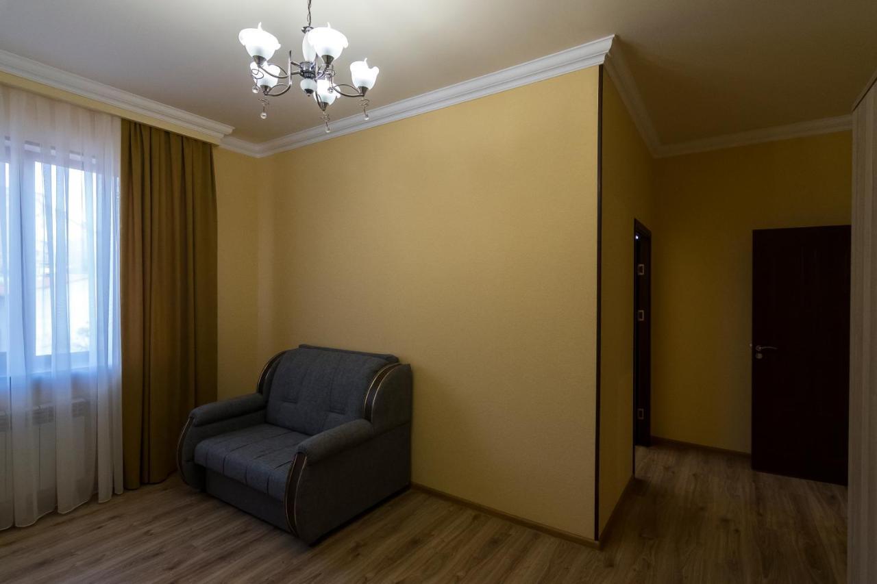 Afa Hotel & Guest House Єреван Екстер'єр фото
